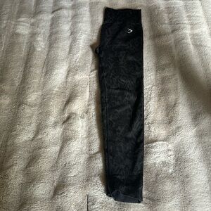 Black camo gymshark leggings